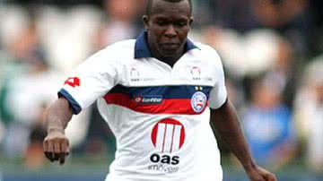 Imagem Jones renova contrato com o Bahia