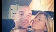 Imagem Ex dos BBBs Renata e Rafa posam juntos em clima de intimidade