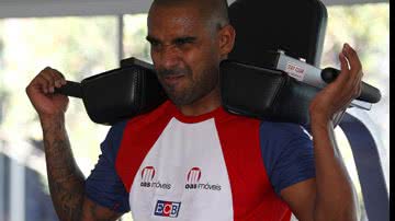 Imagem Coelho passa mais tempo no DM do que atuando