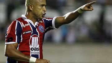 Imagem Júnior, algoz em 2010, luta por título do Bahia
