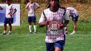Imagem Magno empolgado com chance no time principal