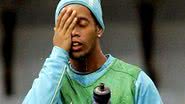 Imagem Vice-diretor do Flamengo avisa: "Ronaldinho está afastado"