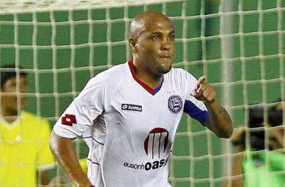 Imagem Souza fica fora do jogo com o Figueirense
