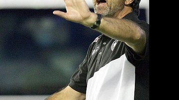 Imagem Caio Júnior é demitido do Botafogo