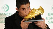 Imagem Cristiano Ronaldo ganha Chuteira de Ouro e provoca Messi