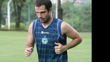Imagem Meia do Goiás espera jogo complicado contra o Vitória
