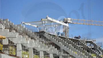 Imagem Cobertura da Arena Fonte Nova começa a ser montada