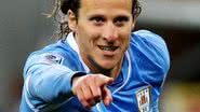 Imagem Dirigente da Internazionale confirma negociação entre Galo e Forlán