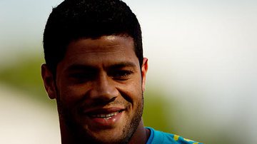 Imagem Hulk responde a Romário e diz que merece respeito
