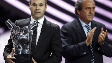 Imagem Iniesta bate Messi e C. Ronaldo e é melhor europeu