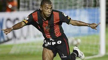 Imagem Ex-meia do Vitória é dispensado do ABC/RN
