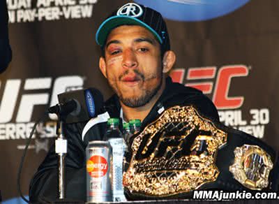 Imagem Belfort e José Aldo no UFC Rio II