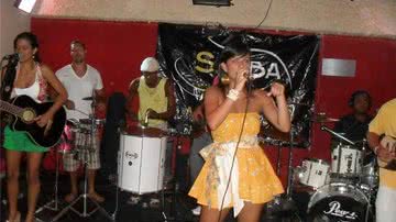 Imagem Samba d´Ju e Opção 3 fazem show na Ribeira