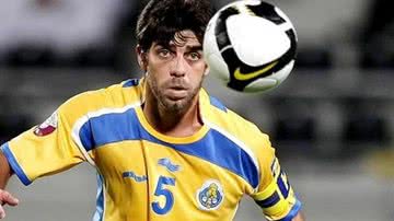 Imagem Bahia negocia a contratação de Juninho Pernambucano