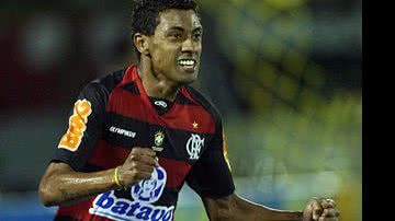 Imagem Bahia fecha com Kléberson
