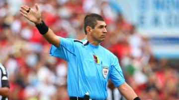 Imagem Árbitro da FIFA apita Bahia x Remo pela Copa do Brasil