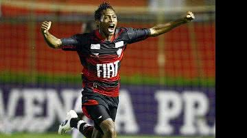 Imagem Marquinhos só deve jogar em 2012