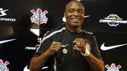 Imagem White descarta demissão de Anderson Silva 