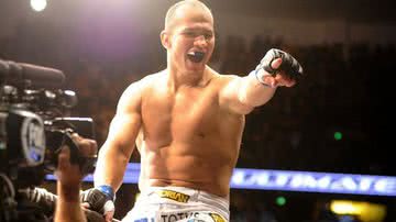 Imagem Cigano luta com Overeem no dia 26 de maio, em Las Vegas
