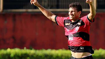 Imagem Procuradores de Neto Baiano estão negociando com o Vasco