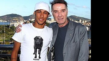 Imagem Neymar assina contrato com empresa de Eike Batista