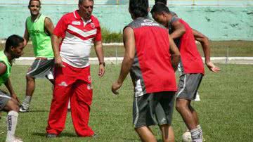 Imagem  Paulista comandou primeiro treino no Serrano