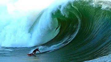 Imagem Baiano concorre ao Oscar das ondas gigantes