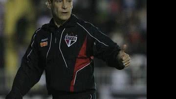 Imagem Carpegiani não é mais técnico do São Paulo
