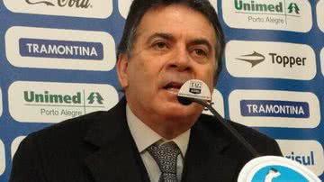 Imagem Diretor de futebol do Grêmio chama seguranças de 'macaco' no Engenhão