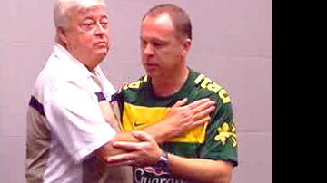 Imagem Blogueiro diz que Mano recebeu dinheiro para convocar jogador