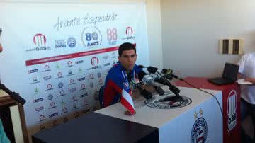 Imagem Ricardinho é apresentado no Bahia