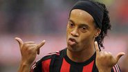 Imagem Ronaldinho entra na Justiça contra o Fla 