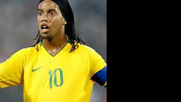 Imagem Modelo francesa condenada a pagar 100 mil euros a Ronaldinho