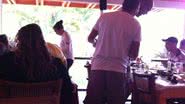 Imagem Fora de jogo, Souza curte no Rio em churrascaria