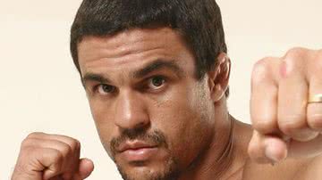 Imagem Sky é o novo patrocinador de Vitor Belfort