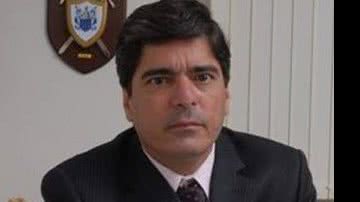 Imagem Reeleição no Vitória é legal