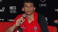 Imagem Neto Baiano alcança a marca de 50 gols com a camisa do Vitória