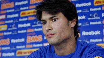 Imagem Atlético (PR) entra na briga para contratar meia Pedro Ken