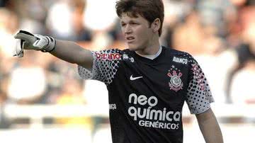 Imagem Vitória contrata goleiro do Corinthians