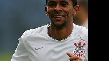 Imagem Vitória perto de anunciar seu primeiro reforço