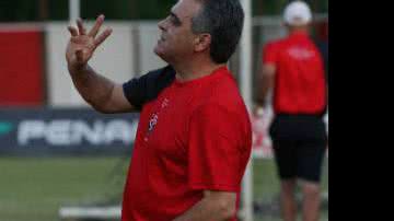 Imagem Benazzi quer que Barradão volte a ser um "alçapão"