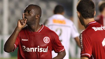 Imagem Vitória só terá Zé Roberto se bancar salário integral, diz Inter
