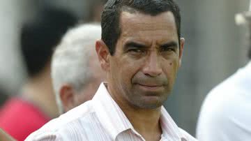 Imagem Flamengo oficializa Zinho como diretor de futebol