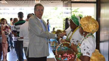 Imagem “Oba-oba” antecede evento do DEM