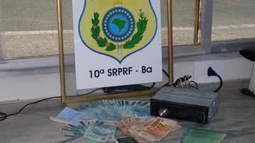 Imagem Ex-policial militar é preso na BR-324 com carro roubado