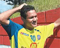 Imagem Fábio Bahia não quer voltar para o Goiás