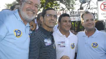 Imagem Deputado Popó visita Camaçari para apoiar Maurício de Tude