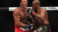 Imagem Anderson Silva finaliza Bonnar