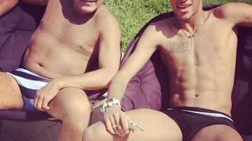 Imagem Neymar curte churrasco com Eri Johnson e Vilhena