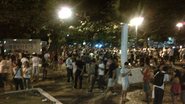 Imagem Mais de mil jovens congestionam trânsito no Rio Vermelho